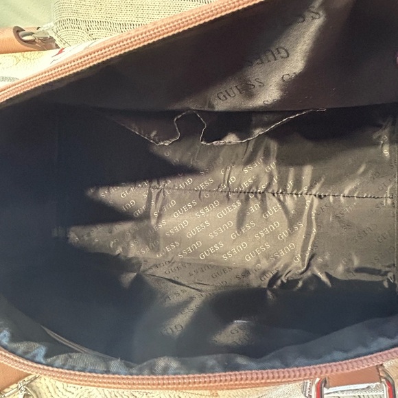 Guess Multi color duffle - Picture 3 of 9